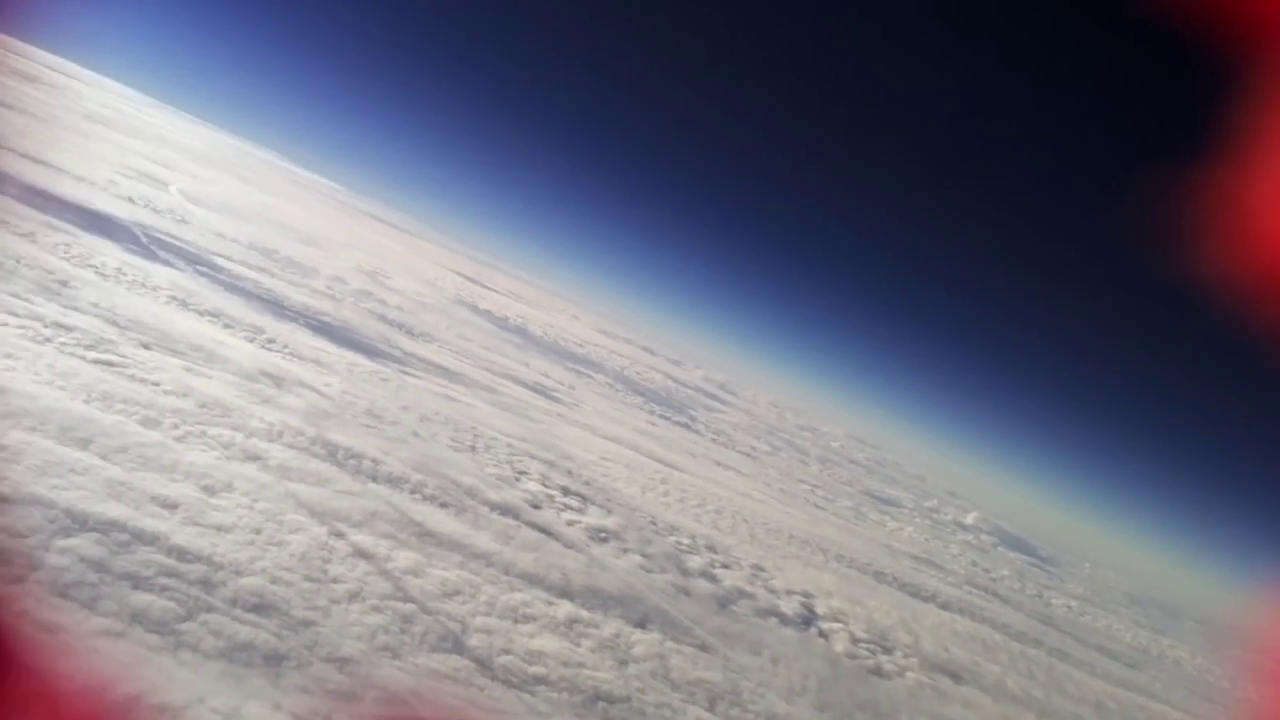 Blick in die Stratosphäre. Ein geiles Blau